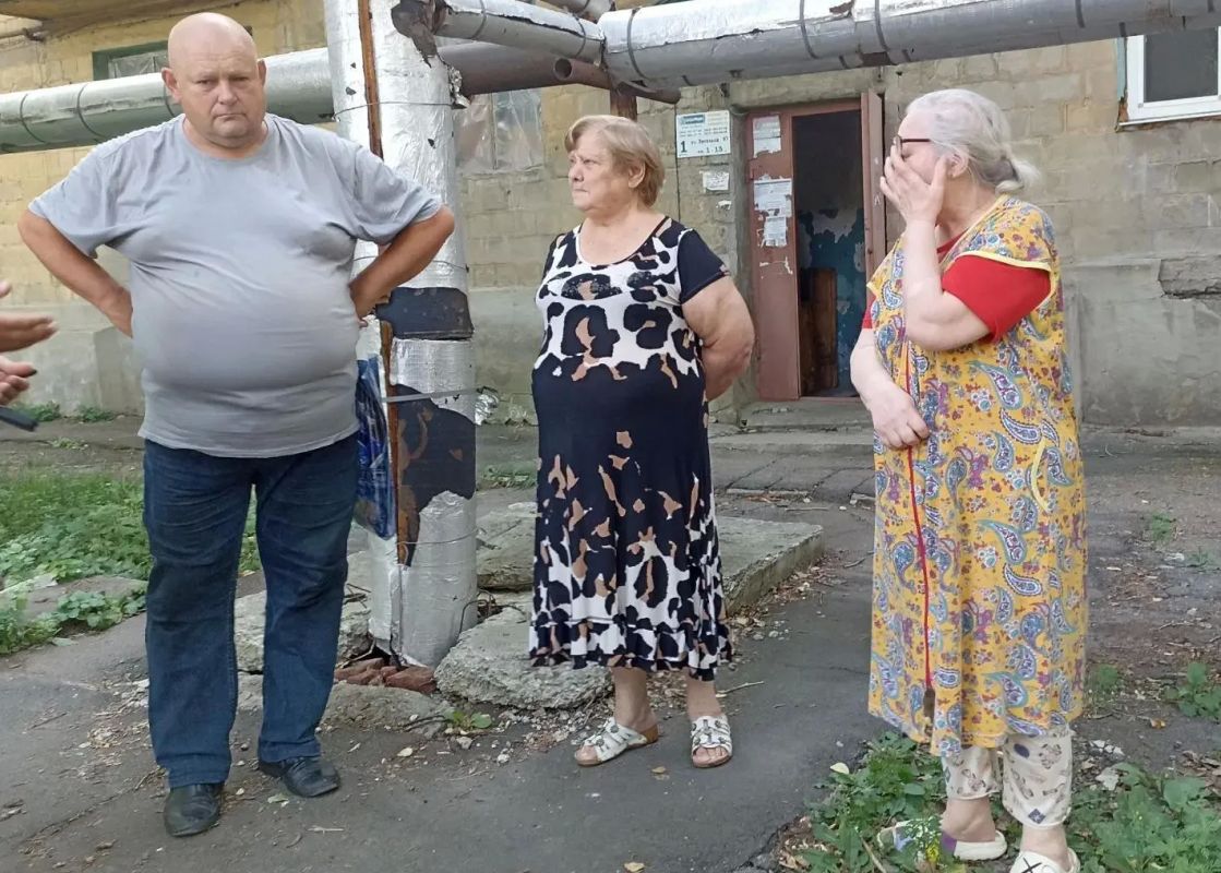 Иван Адамец: Провёл встречу у дома № 97 на улице Энгельса Иван Адамец: Провёл встречу у дома № 97 на улице Энгельса