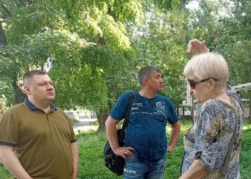 Иван Адамец: Провёл встречу у дома № 97 на улице Энгельса