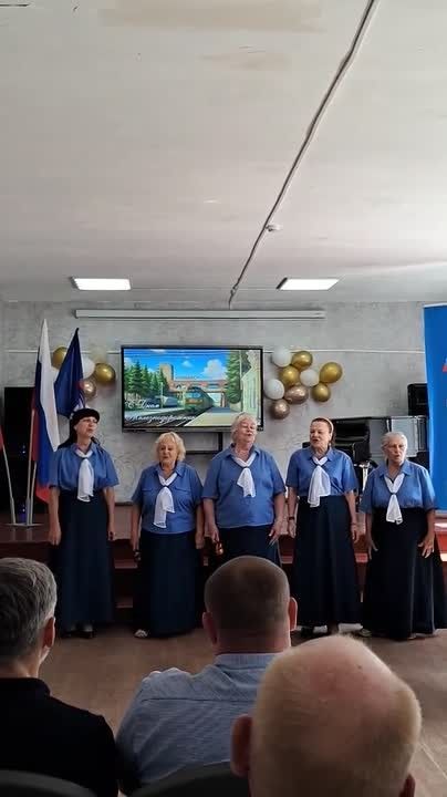 В честь празднования Дня железнодорожника в администрации городского округа Иловайск состоялось торжественное мероприятие, которое собрало ветеранов железнодорожного узла