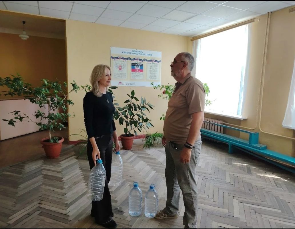 Роман Конев: 5 августа 2026 года депутаты Горловского городского совета от «Единой России» — Павел Калфакчиян, Олег Сладкевич, Александр Бобровский, Марина Караван, Евгений Прокопович, Дмитрий Корона, Алексей Костин... Роман Конев: 5 августа 2026 года депутаты Горловского городского совета от «Единой России» — Павел Калфакчиян, Олег Сладкевич, Александр Бобровский, Марина Караван, Евгений Прокопович, Дмитрий Корона, Алексей Костин...