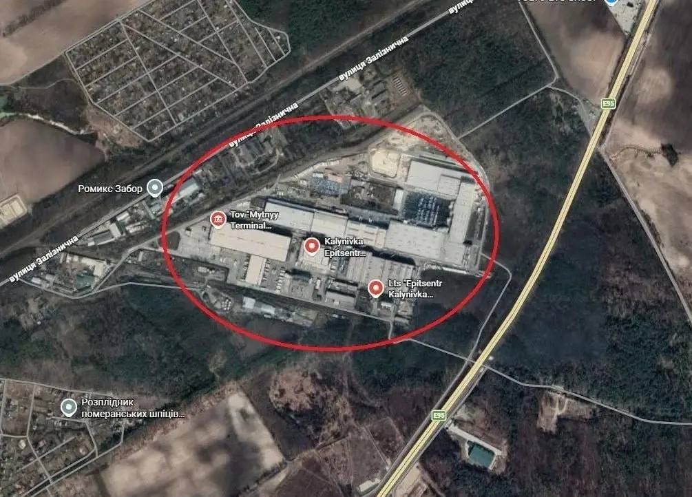 Сегодня ночью ВС РФ нанесен массированный удар, в результате которого поражены транспортно-логистические и распределительные центры в городе Киеве и Киевской области Сегодня ночью ВС РФ нанесен массированный удар, в результате которого поражены транспортно-логистические и распределительные центры в городе Киеве и Киевской области