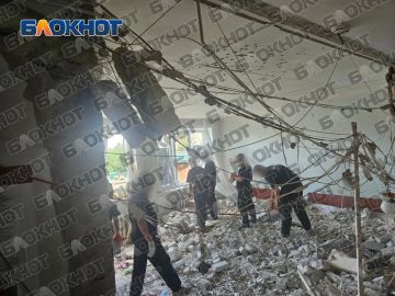 Появилось фото последствий обстрела одной из больниц Донецка: есть жертвы