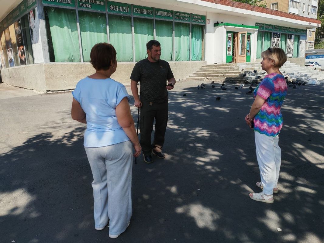 Встреча с населением. Депутат Торезского городского совета Жанна Попова провела встречу с населением Встреча с населением. Депутат Торезского городского совета Жанна Попова провела встречу с населением