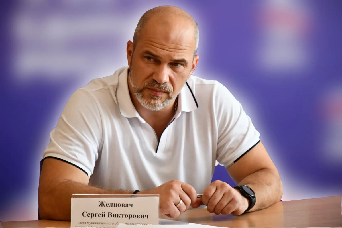 Глава муниципального образования городского округа Дебальцево Сергей Желновач провел личный прием граждан Глава муниципального образования городского округа Дебальцево Сергей Желновач провел личный прием граждан