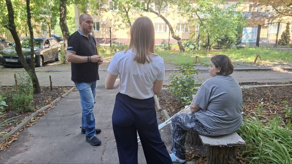 Валентин Левченко: Встреча с жителями дома № 4 по ул. Титова в рамках партпроекта «Управдом»: обсудили важные вопросы и выбрали старшего по дому Валентин Левченко: Встреча с жителями дома № 4 по ул. Титова в рамках партпроекта «Управдом»: обсудили важные вопросы и выбрали старшего по дому