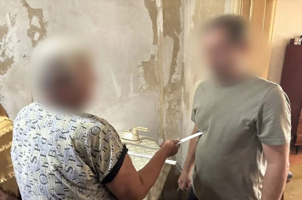 История повторилась: жительницу Тореза вновь будут судить за нападение с ножом