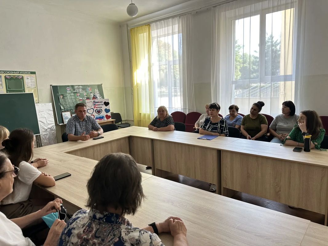 Александр Качанов: В преддверии 1 сентября посетил школу №4, чтобы оценить, как продвигается подготовка образовательного учреждения к приему учеников Александр Качанов: В преддверии 1 сентября посетил школу №4, чтобы оценить, как продвигается подготовка образовательного учреждения к приему учеников