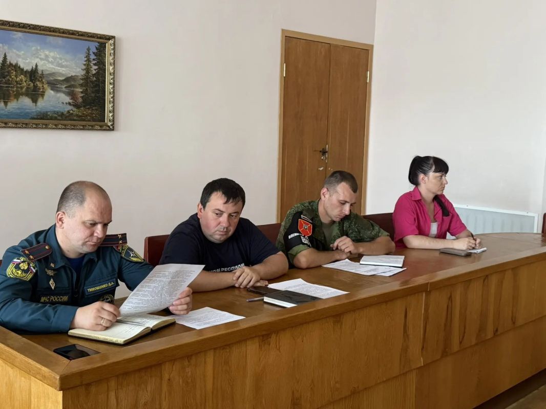 Сегодня Глава Тельмановского округа Наталья Великодная провела очередное заседание Антитеррористической комиссии Сегодня Глава Тельмановского округа Наталья Великодная провела очередное заседание Антитеррористической комиссии