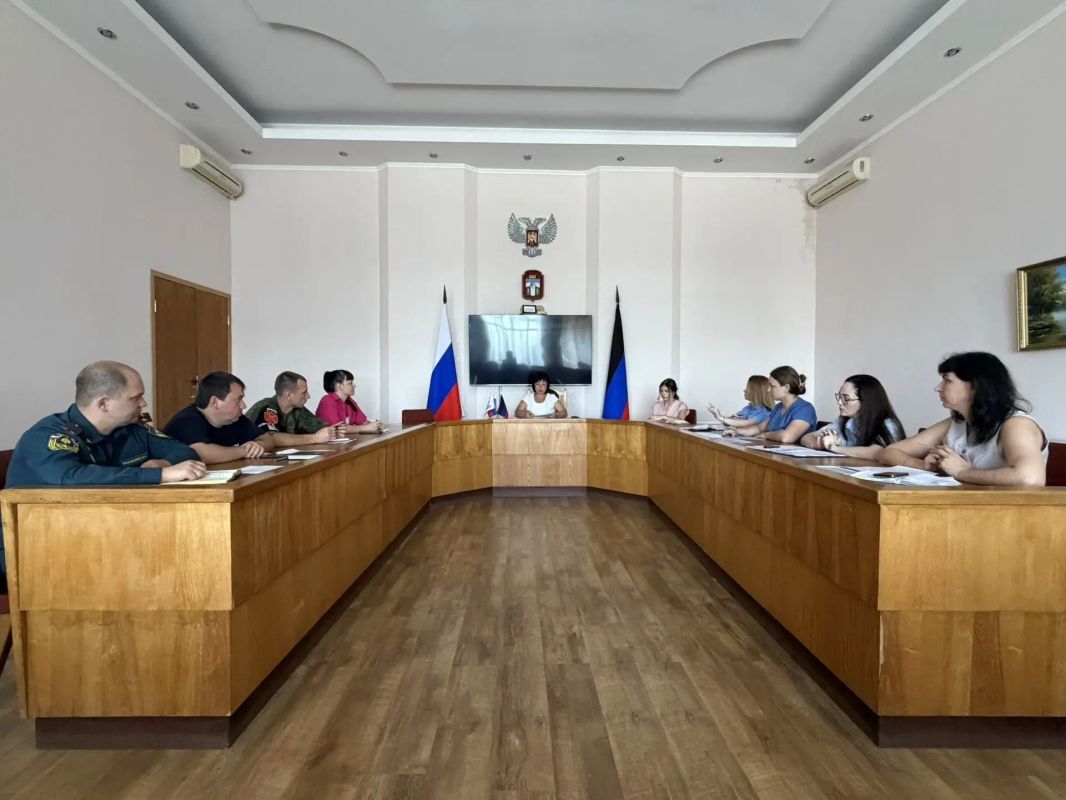 Сегодня Глава Тельмановского округа Наталья Великодная провела очередное заседание Антитеррористической комиссии Сегодня Глава Тельмановского округа Наталья Великодная провела очередное заседание Антитеррористической комиссии