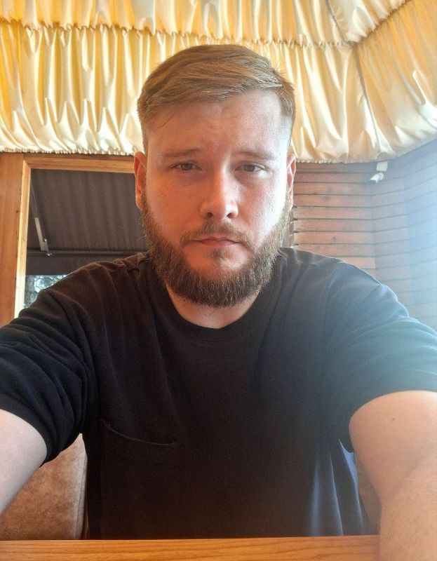 Мне — 32.. В этом году я ни на мгновение не покидал Донбасс