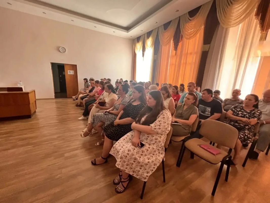 Наталья Великодная: Провела рабочее совещание с руководителями и ответственными сотрудниками организаций и учреждений Тельмановского муниципального округа Наталья Великодная: Провела рабочее совещание с руководителями и ответственными сотрудниками организаций и учреждений Тельмановского муниципального округа