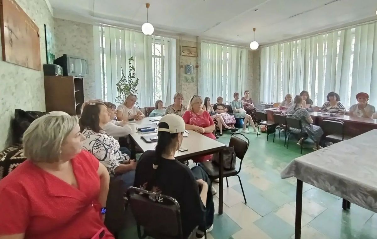 Елена Рязанцева: Встреча с коллективом Центра социального обслуживания населения в Пролетарском районе Елена Рязанцева: Встреча с коллективом Центра социального обслуживания населения в Пролетарском районе