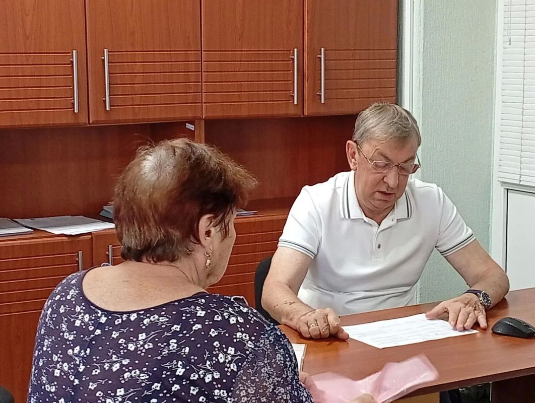 Николай Руппель: В ходе очередного личного приема, который сегодня традиционно провел в администрации округа, поступило сразу несколько обращений от жителей девятиэтажек по поводу неработающих лифтов Николай Руппель: В ходе очередного личного приема, который сегодня традиционно провел в администрации округа, поступило сразу несколько обращений от жителей девятиэтажек по поводу неработающих лифтов
