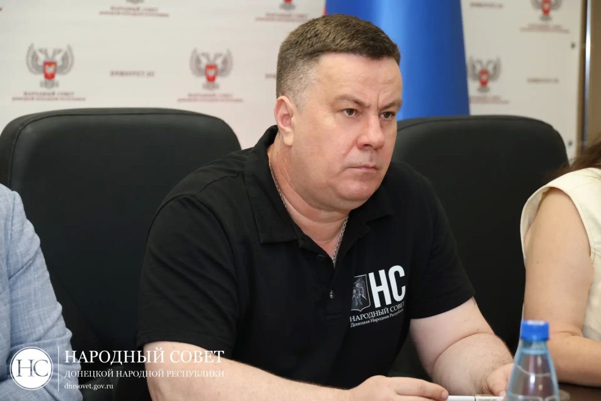 Константин Кузьмин: Посетил заседание Комитета Народного Совета по конституционному законодательству, государственному строительству и местному самоуправлению