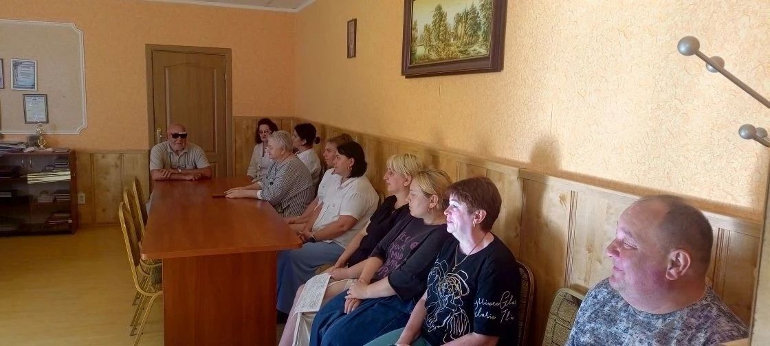 Встреча с коллективом в Ждановке Встреча с коллективом в Ждановке