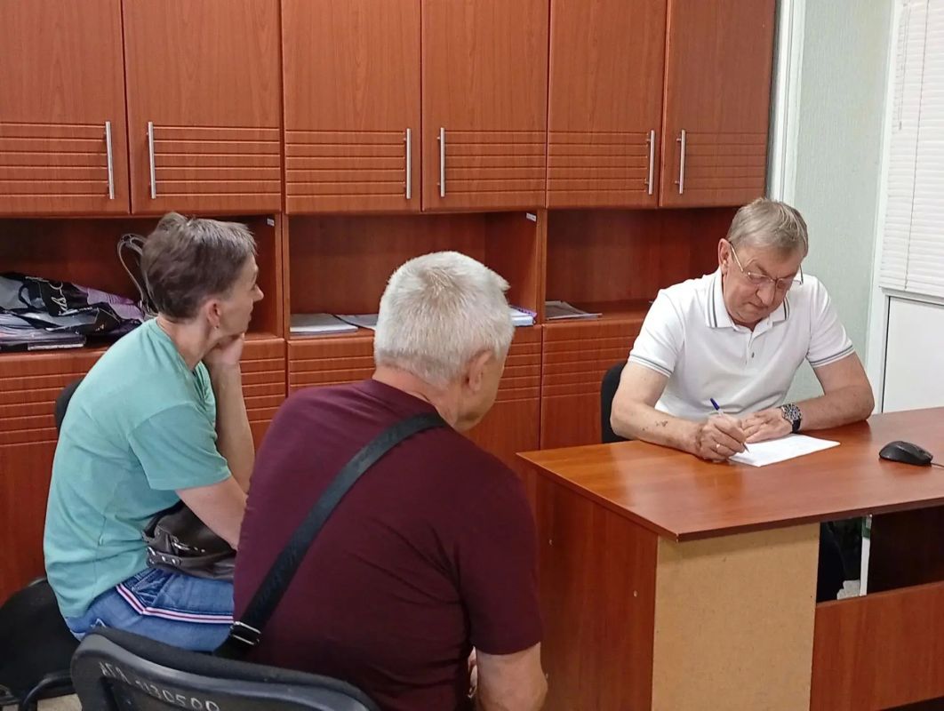 Николай Руппель: В ходе очередного личного приема, который сегодня традиционно провел в администрации округа, поступило сразу несколько обращений от жителей девятиэтажек по поводу неработающих лифтов Николай Руппель: В ходе очередного личного приема, который сегодня традиционно провел в администрации округа, поступило сразу несколько обращений от жителей девятиэтажек по поводу неработающих лифтов