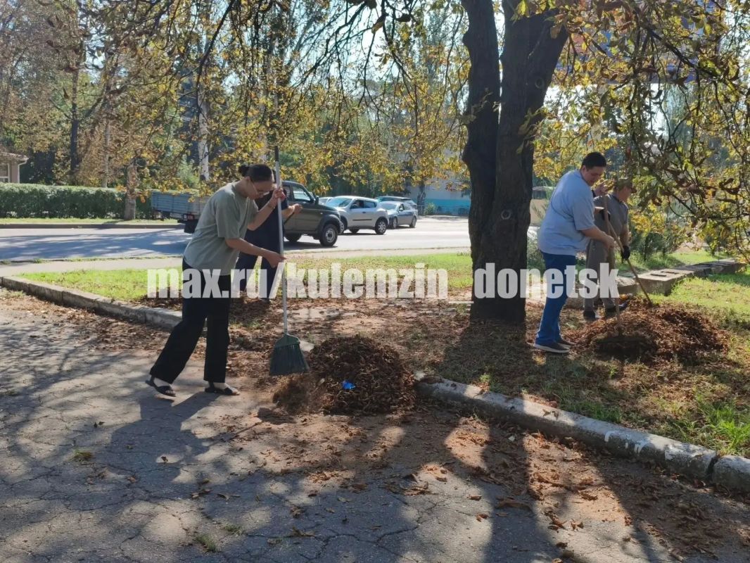Алексей Кулемзин: Акция «Чистый четверг» во всех районах Донецка! Алексей Кулемзин: Акция «Чистый четверг» во всех районах Донецка!