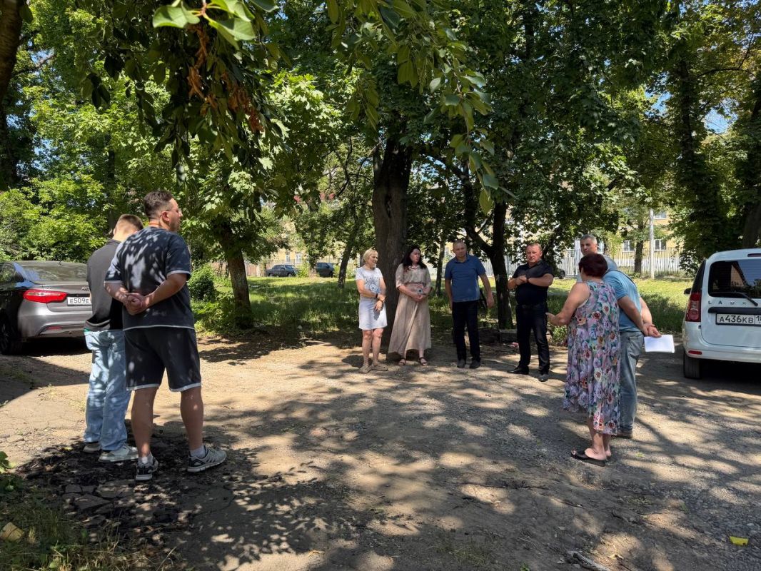 Состоялась встреча с жителями Ворошиловского района Состоялась встреча с жителями Ворошиловского района