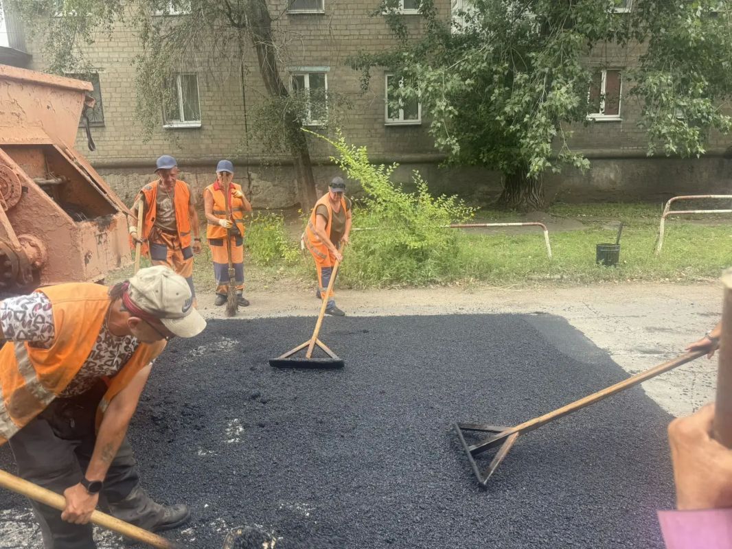 Ямочный ремонт дорожного покрытия по ул.Будапештская (от пр-кта Засядько до пр-кта Партизанского) Ямочный ремонт дорожного покрытия по ул.Будапештская (от пр-кта Засядько до пр-кта Партизанского)