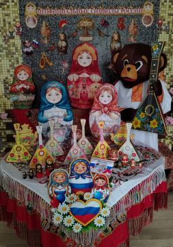 Неофициальные символы России