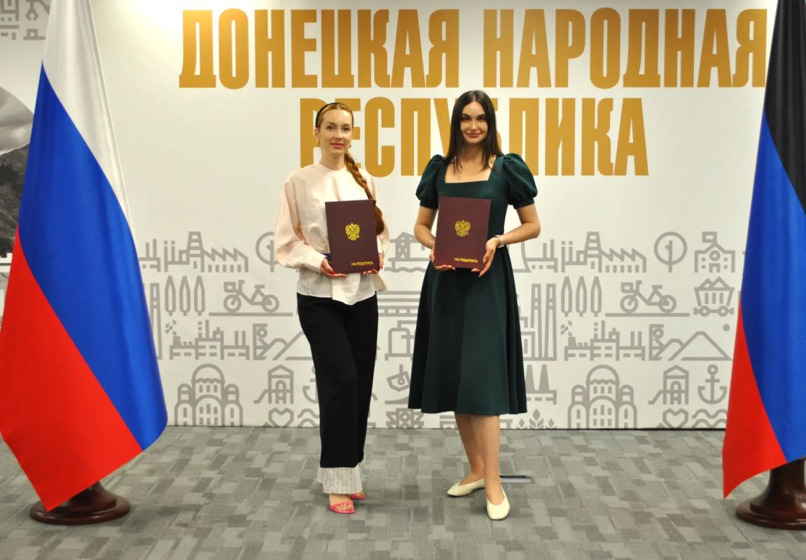 Вместе мы сможем больше!. Уполномоченный по правам ребёнка в ДНР Таисия Чернявская и председатель регионального отделения Союза женщин России Екатерина Мартьянова заключили соглашение о сотрудничестве Вместе мы сможем больше!. Уполномоченный по правам ребёнка в ДНР Таисия Чернявская и председатель регионального отделения Союза женщин России Екатерина Мартьянова заключили соглашение о сотрудничестве