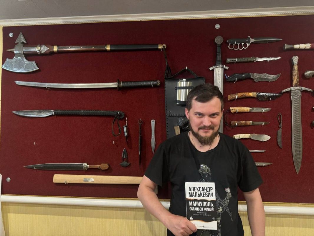 Александр Малькевич: Новый выпуск конкурса к книге «Мариуполь. Останься живой!» — со стальным характером Александр Малькевич: Новый выпуск конкурса к книге «Мариуполь. Останься живой!» — со стальным характером