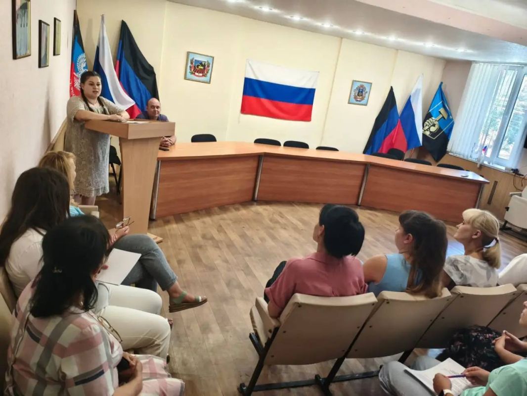 Сегодня, 07 августа, в рамках проекта "Моя карьера", состоялась встреча с трудовым коллективом Моспинсконо территориального управления администрации г.о. Донецк Сегодня, 07 августа, в рамках проекта "Моя карьера", состоялась встреча с трудовым коллективом Моспинсконо территориального управления администрации г.о. Донецк