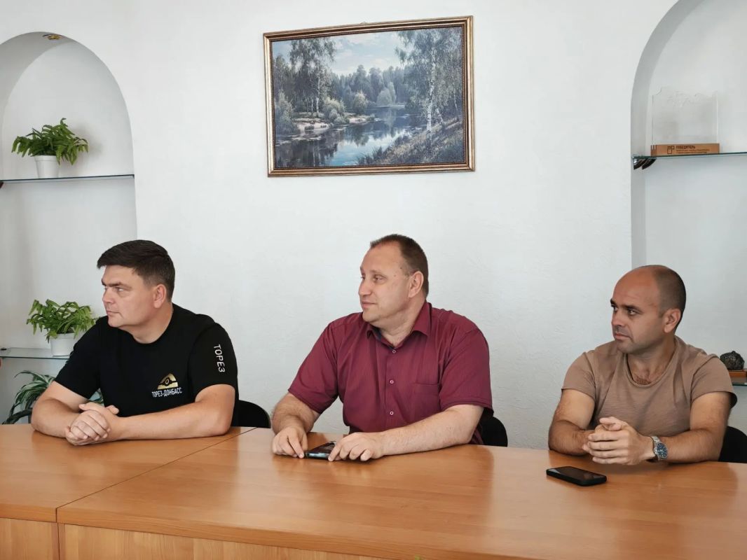 Спортивный праздник в Торезе: под звуки поздравлений и музыки! Спортивный праздник в Торезе: под звуки поздравлений и музыки!