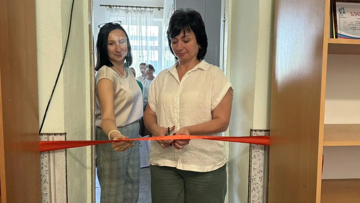 В селе Староигнатьевка дан старт новому социальному проекту — открыт первый на территории Тельмановского округа сельский кабинет финансовой доступности В селе Староигнатьевка дан старт новому социальному проекту — открыт первый на территории Тельмановского округа сельский кабинет финансовой доступности