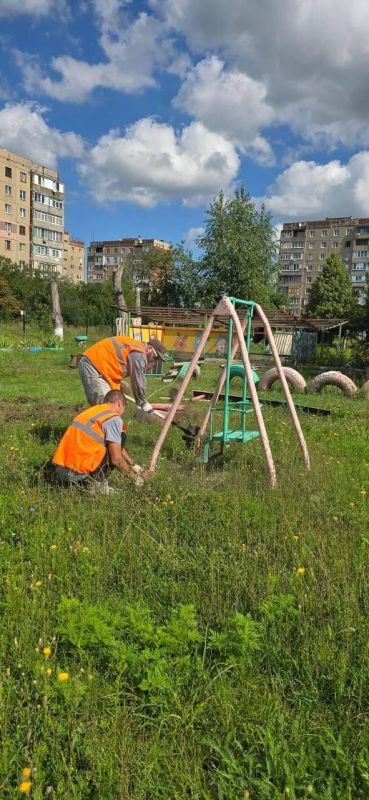 Владимирцы приступили к ремонту детского сада № 20 «Калинка» в Кировском Владимирцы приступили к ремонту детского сада № 20 «Калинка» в Кировском