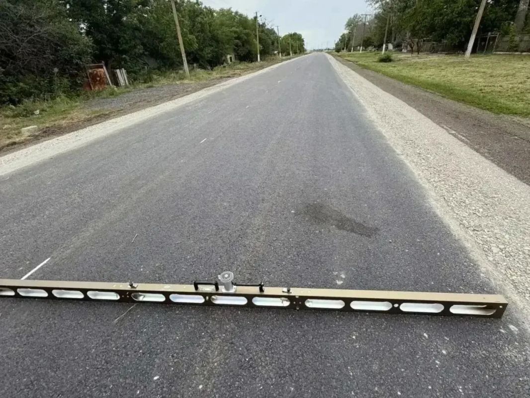 Продолжаем держать вас в курсе хода работ по восстановлению автомобильных дорог общего пользования Продолжаем держать вас в курсе хода работ по восстановлению автомобильных дорог общего пользования