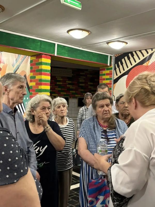 Вице-премьер Ольга Макеева провела приём граждан в пункте временного размещения в городском округе Клин Вице-премьер Ольга Макеева провела приём граждан в пункте временного размещения в городском округе Клин