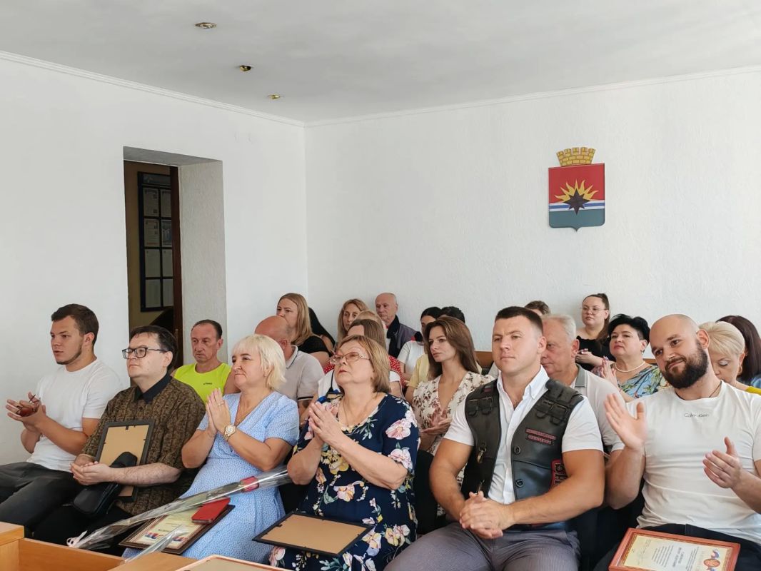 Спортивный праздник в Торезе: под звуки поздравлений и музыки! Спортивный праздник в Торезе: под звуки поздравлений и музыки!