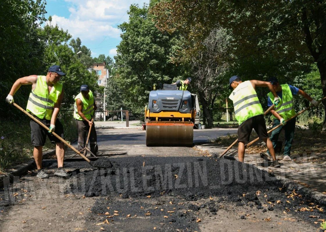 Алексей Кулемзин: В Донецке полным ходом идёт обновление внутриквартальных дорог Алексей Кулемзин: В Донецке полным ходом идёт обновление внутриквартальных дорог
