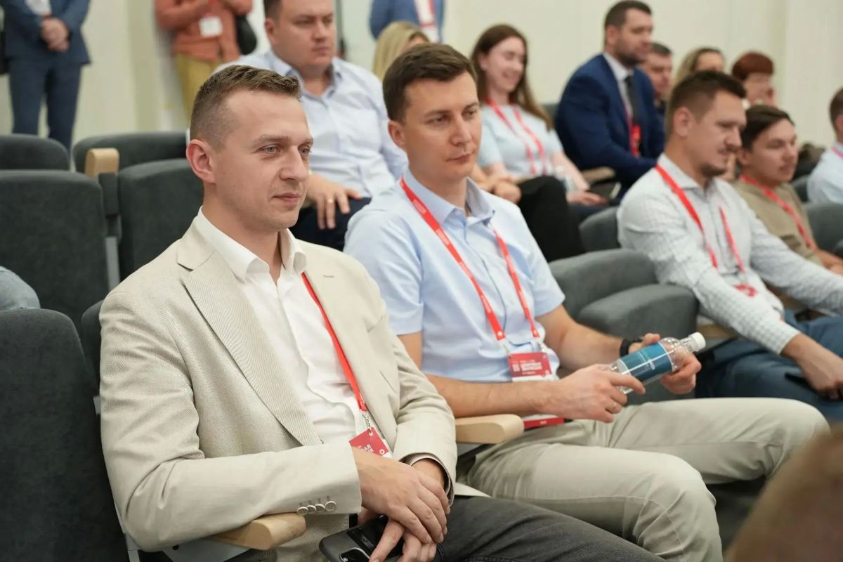 Владимир Ежиков: Второй и заключительный день форума оказался полезным в плане знакомства с перспективными решениями и наработками на стыке IT и государственного управления