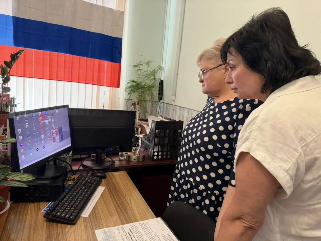 В селе Староигнатьевка дан старт новому социальному проекту — открыт первый на территории Тельмановского округа сельский кабинет финансовой доступности В селе Староигнатьевка дан старт новому социальному проекту — открыт первый на территории Тельмановского округа сельский кабинет финансовой доступности
