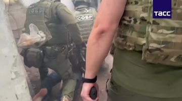 Пьяный мужчина в Донецке стрелял по машинам скорой помощи, а после в сторону врачей и сотрудников силовых ведомств