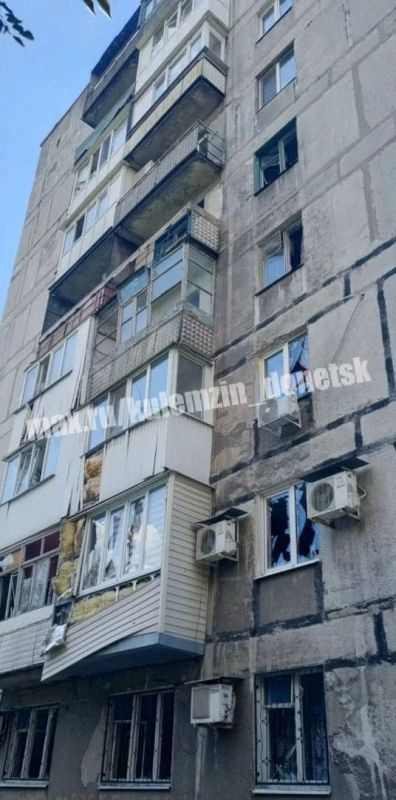 Украинские террористы ударили беспилотниками по гражданским объектам Донецка Украинские террористы ударили беспилотниками по гражданским объектам Донецка
