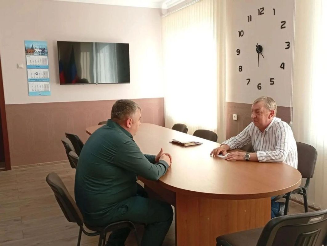 Провел рабочую встречу с Главой Ясиноватского муниципального округа Николаем Руппелем Провел рабочую встречу с Главой Ясиноватского муниципального округа Николаем Руппелем
