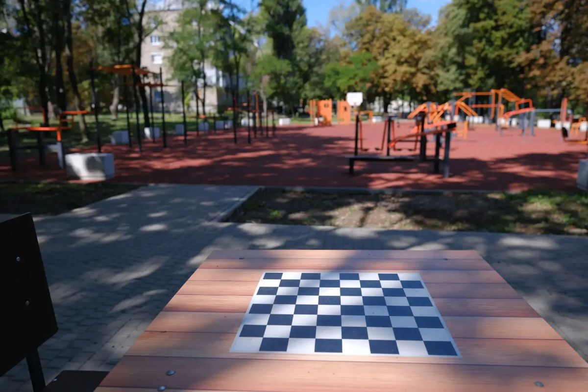 В Ясиноватой завершается строительство амфитеатра в новом парке «Машиностроителей» В Ясиноватой завершается строительство амфитеатра в новом парке «Машиностроителей»