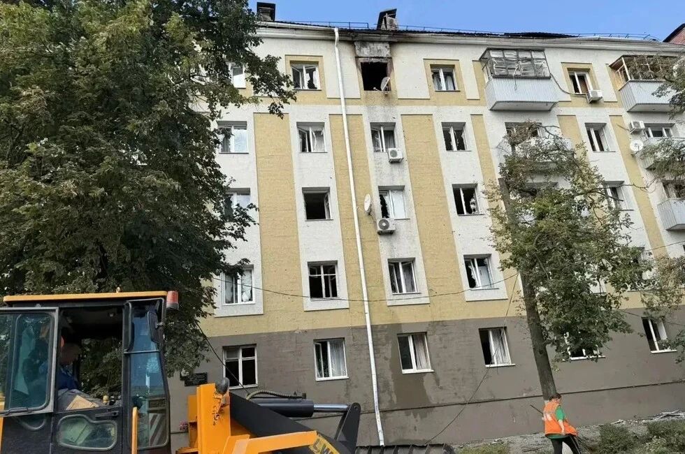 В Белгороде после удара дронов ВСУ погибли пять человек, среди раненых — ребенок