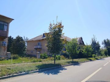С целью приведения территории в надлежащее санитарное состояние в Кировском внутригородском районе города Макеевки силами Макеевского филиала НКО «ЕДИНЫЙ РЕГИОНАЛЬНЫЙ ФОНД ПО УПРАВЛЕНИЮ МНОГОКВАРТИРНЫМИ ДОМАМИ НА ТЕРРИТОРИИ...