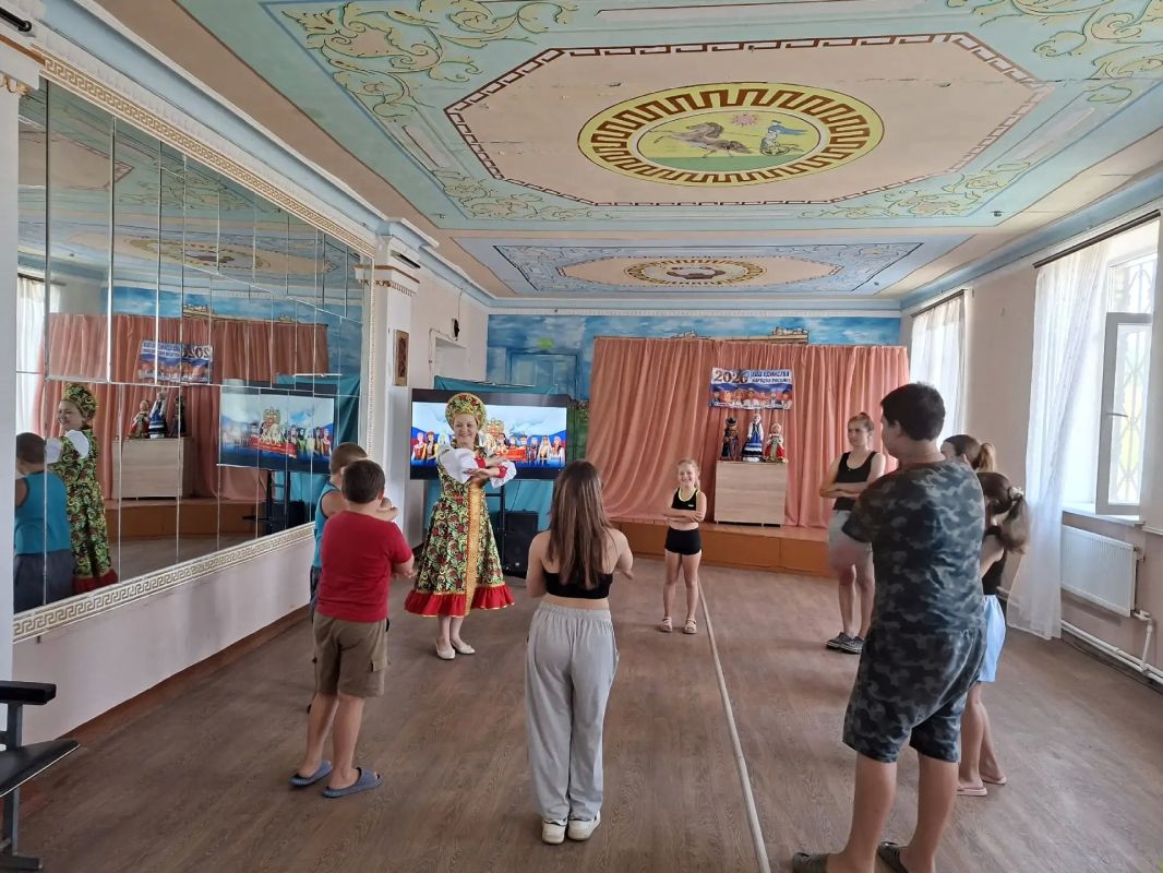 В селе Стыла прошел мастер-класс «Танцы народов России» В селе Стыла прошел мастер-класс «Танцы народов России»