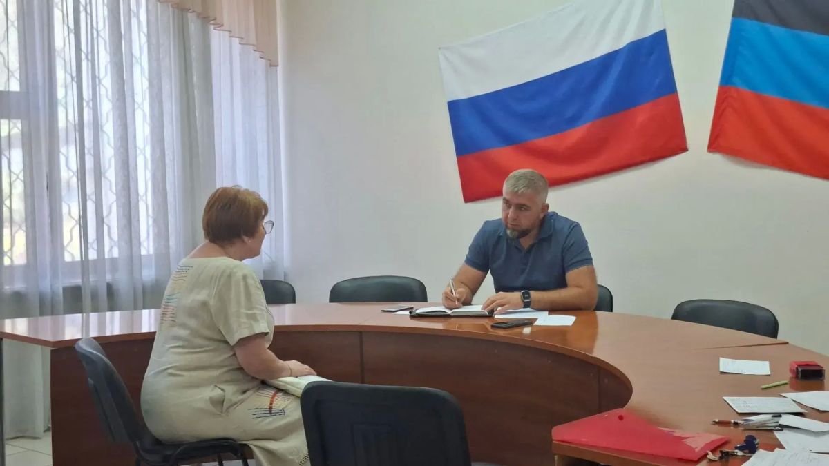 Валентин Левченко: И. о. руководителя Управы Киевского внутригородского района Вячеслав Лаврушко провёл приём граждан