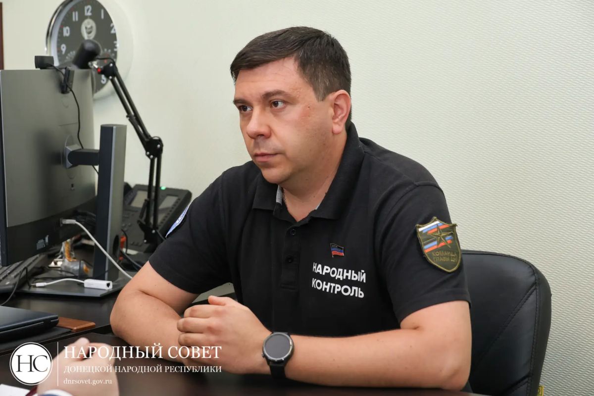 Константин Кузьмин: На недавней встрече с коллективом Управы Ленинского района мы остро обозначили одну из самых болезненных проблем — кадровый голод Константин Кузьмин: На недавней встрече с коллективом Управы Ленинского района мы остро обозначили одну из самых болезненных проблем — кадровый голод