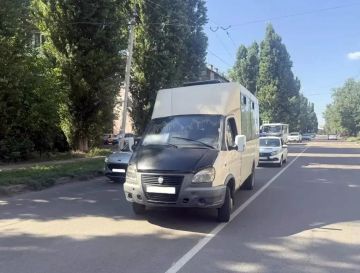 Полицейские устанавливают обстоятельства ДТП, в результате которого пострадал ребёнок