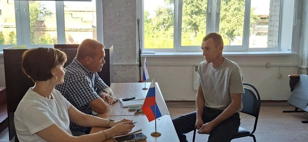 Сегодня, 10 августа, глава муниципального образования городской округ Иловайск Александр Васильевич Кузнецов и управляющий делами администрации Пушкина Светлана Ивановна встретились с представителем Харцызского управления по... Сегодня, 10 августа, глава муниципального образования городской округ Иловайск Александр Васильевич Кузнецов и управляющий делами администрации Пушкина Светлана Ивановна встретились с представителем Харцызского управления по...