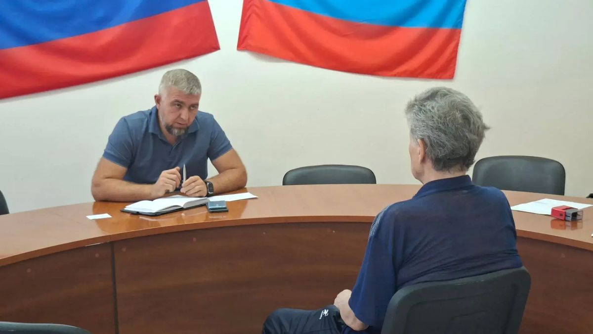 Валентин Левченко: И. о. руководителя Управы Киевского внутригородского района Вячеслав Лаврушко провёл приём граждан Валентин Левченко: И. о. руководителя Управы Киевского внутригородского района Вячеслав Лаврушко провёл приём граждан