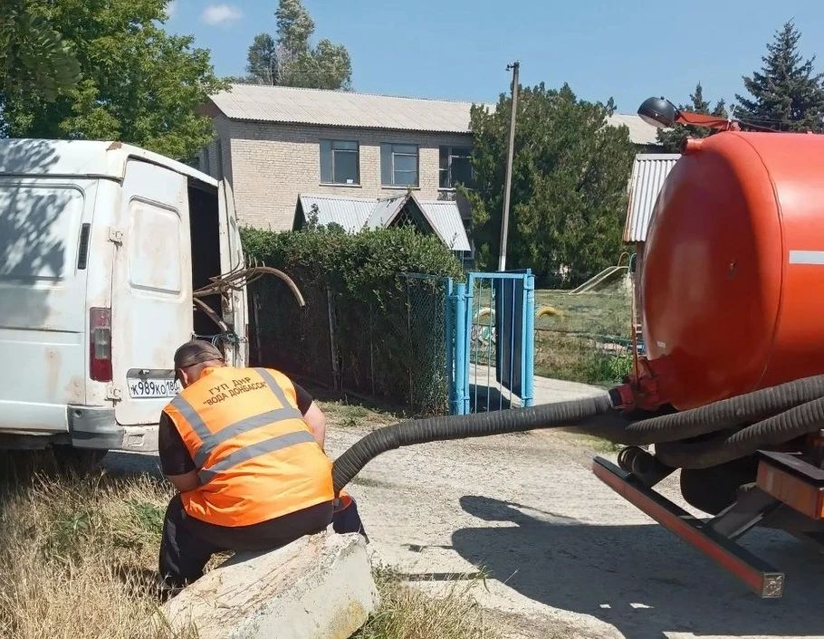 От слов к делу: оперативный ремонт в селе Чермалык после встречи с жителями От слов к делу: оперативный ремонт в селе Чермалык после встречи с жителями
