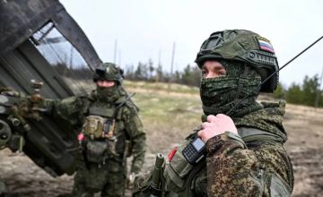 Вчера ночью Вооруженными Силами Российской Федерации нанесен групповой удар высокоточным оружием наземного базирования по предприятию военной промышленности и складу горюче-смазочных материалов в городе Киеве